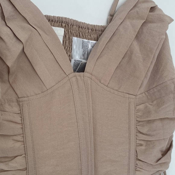H&M women’s Beige cropped corset style tank top size large - Picture 10 of 12